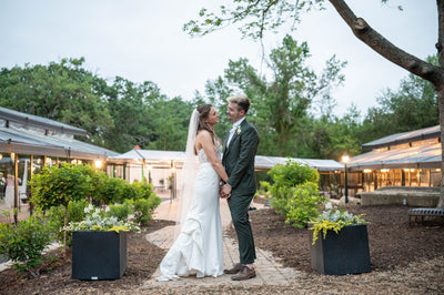 Why Book In-House Vendors for Your Wedding Day?